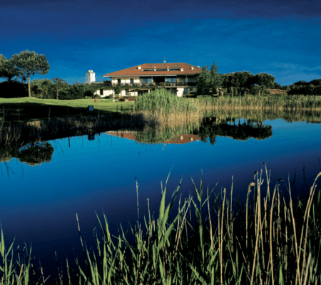 Trouvez votre prochaine destination de golf parmi les nombreux séjours que vous propose A Golfing Expérience.