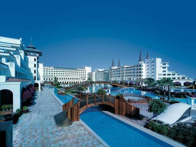 Titanic Madran Palace - Pool and building view