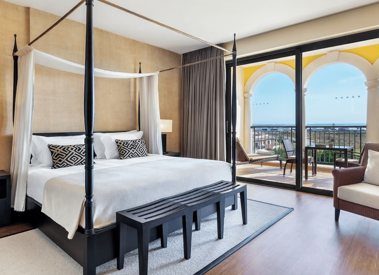 Cascade Wellness Resort bedroom