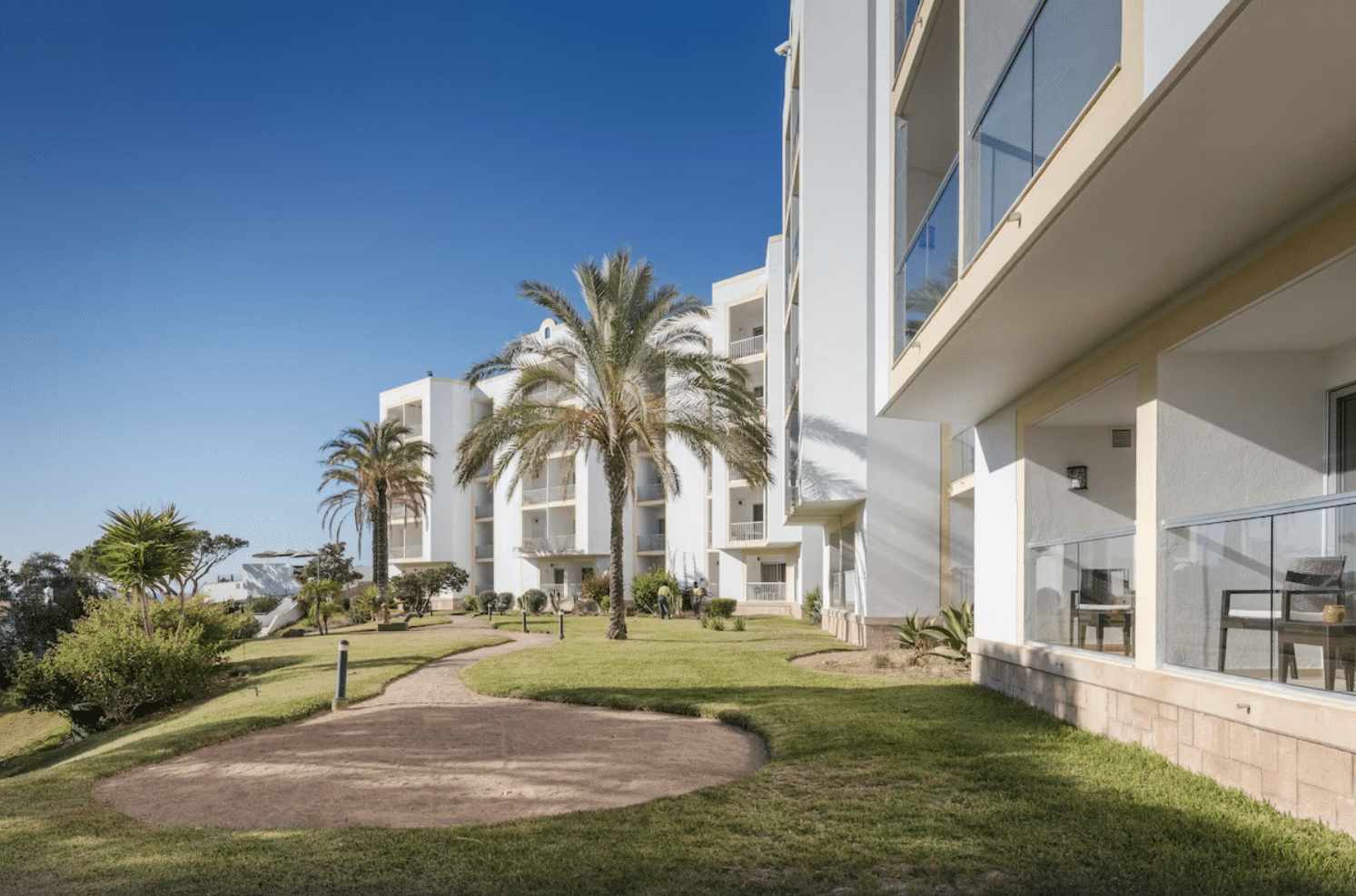 Hotel Dona Filipa garden