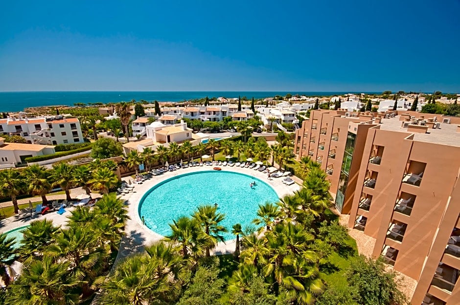 Nau Sao Rafael Suites overview