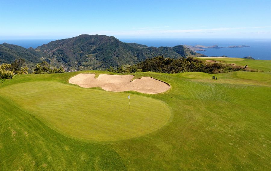 Santo Da Serra GC - Greenside bunker