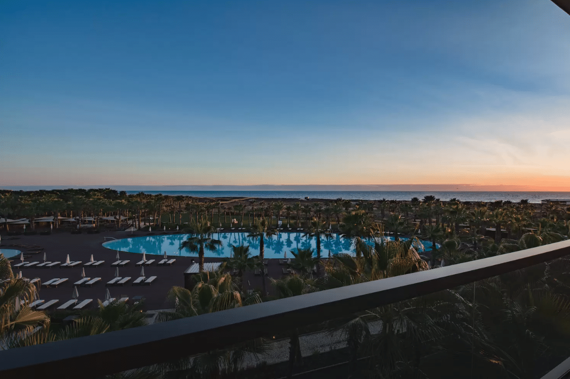 Vidamar Pool view