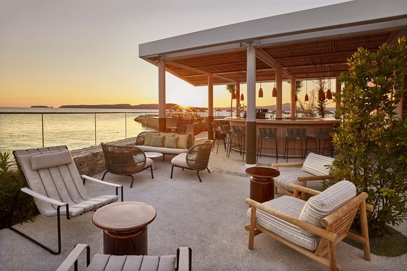 W Costa Navarino - Between Bar