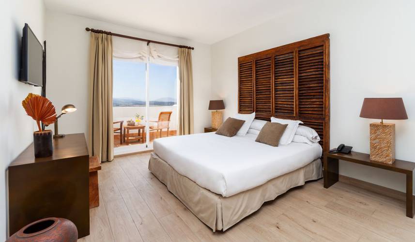 Fairplay Golf & Spa Resort bedroom