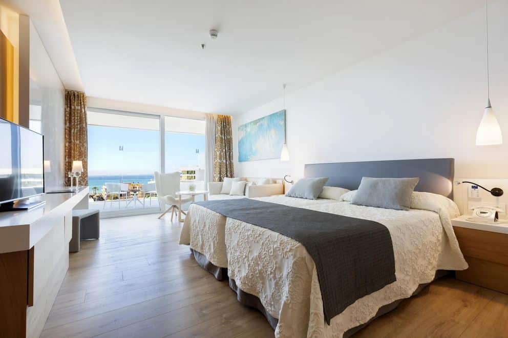 Hipotels Playa de Palma Palace - Bedroom