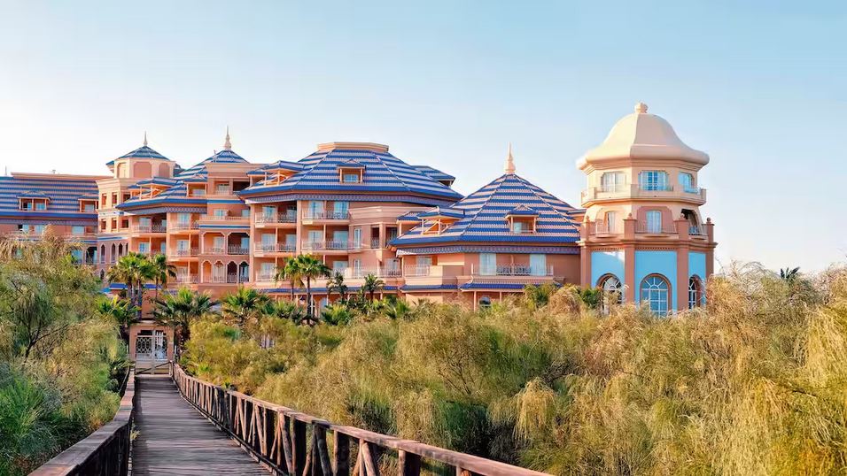 Melia Isla Canela - beach walk
