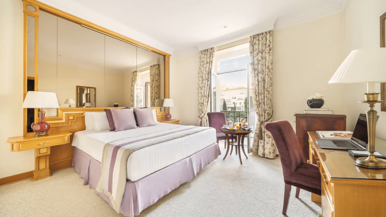 Palacio Estoril - Bedroom