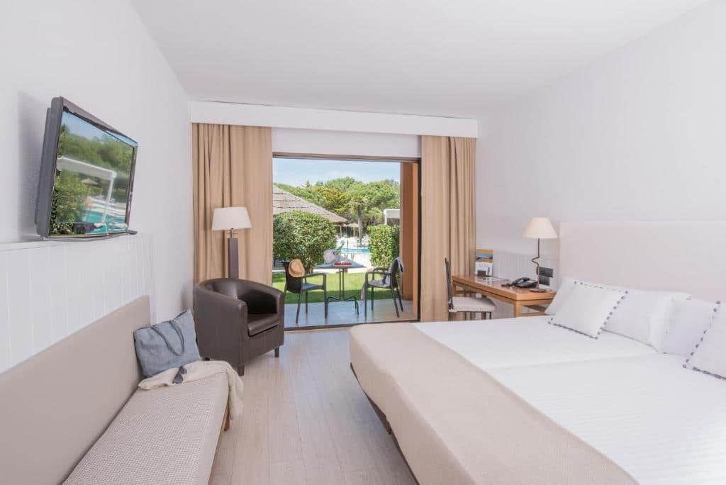 La Costa Beach & Golf Resort - Bedroom