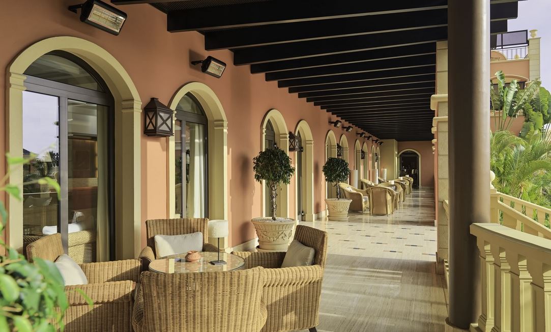 Las Madrigueras Golf Resort & Spa - Patio