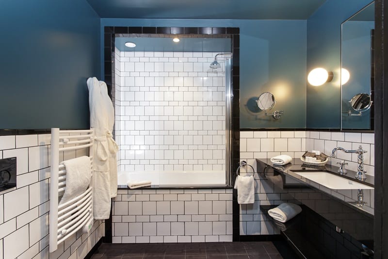 Le Manoir Golf Resort - Bathroom
