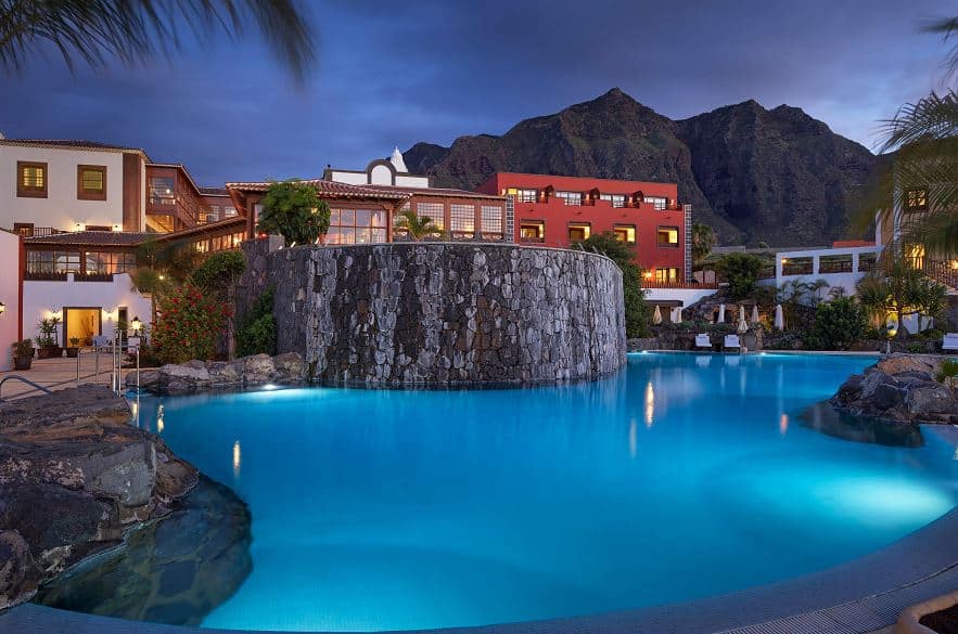 Melia Hacienda del Conde - Pool by night
