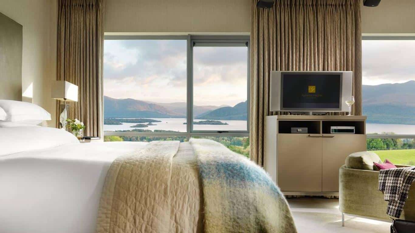 Aghadoe Heights - Bedroom