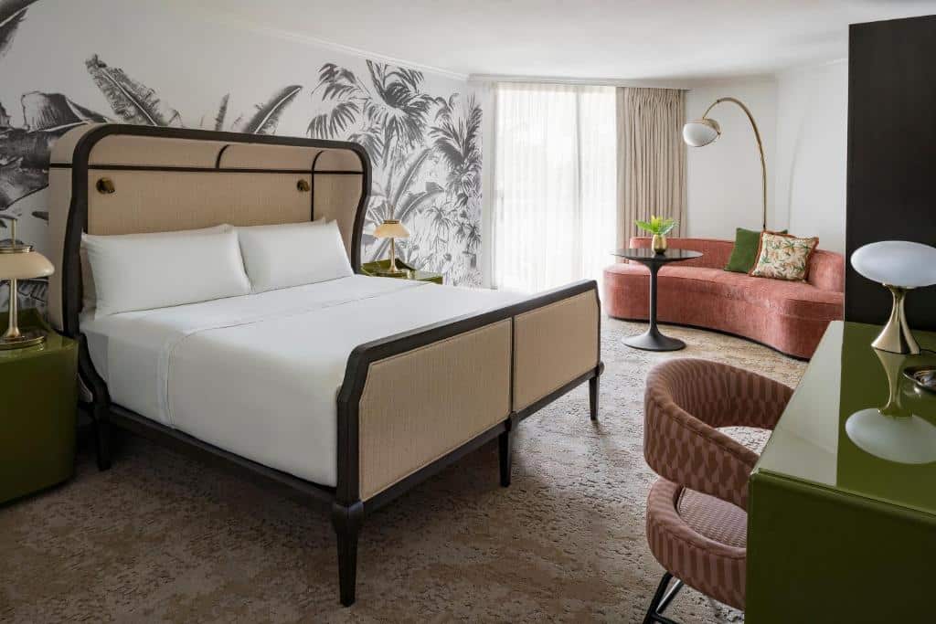 PGA National Resort & Spa - bedroom