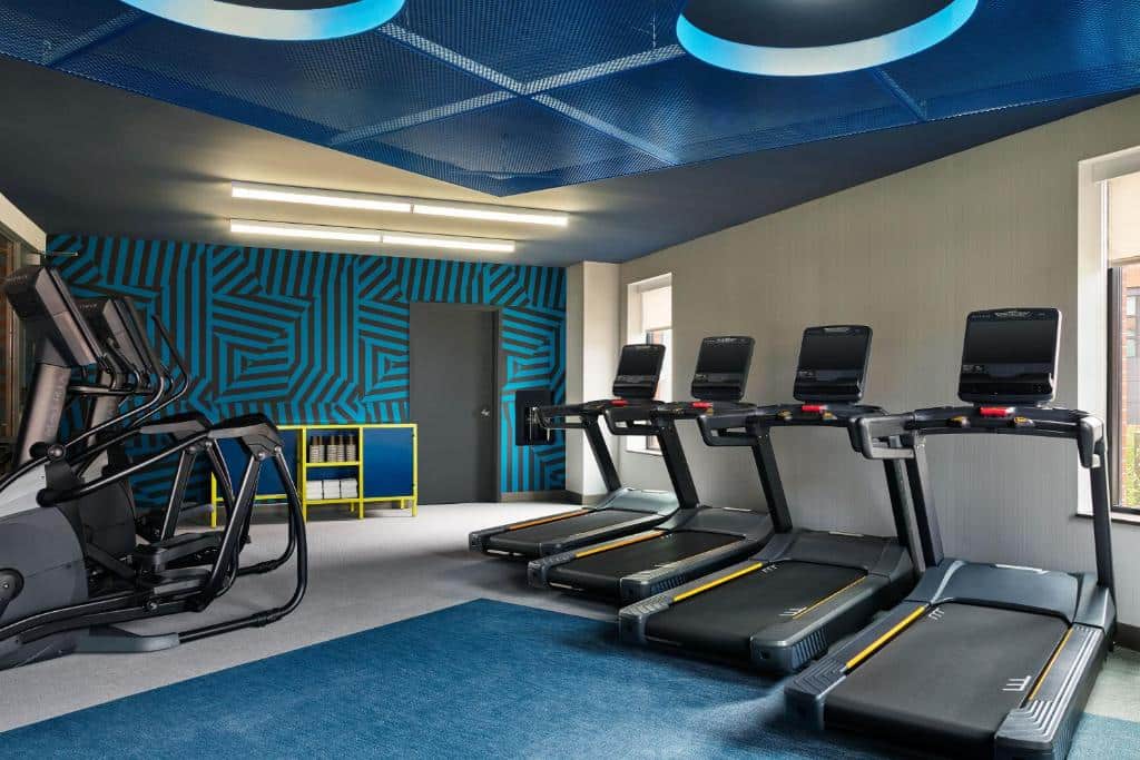 Aloft Portland Downtown - gym