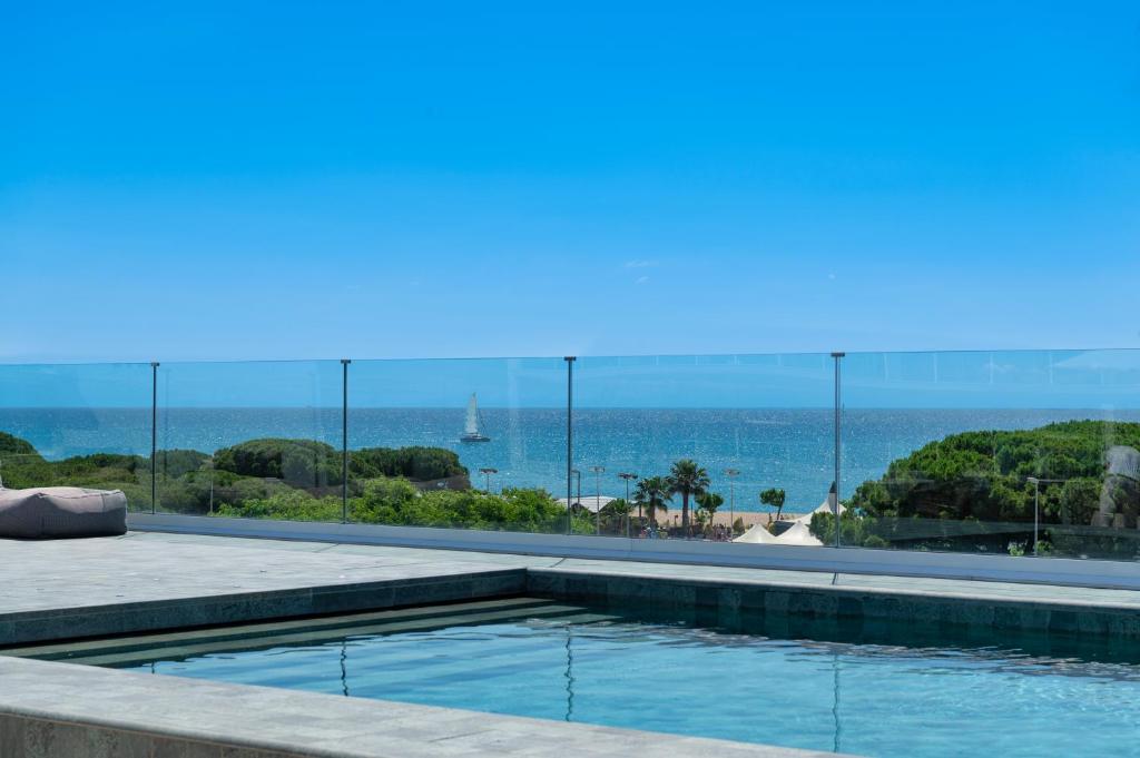 Atzavara hotel - outdoor swimming pool