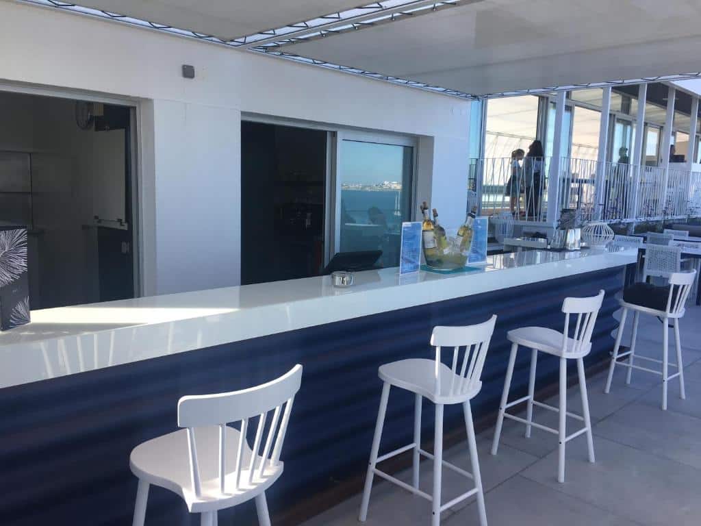 Baia Cascais hotel - outdoor bar