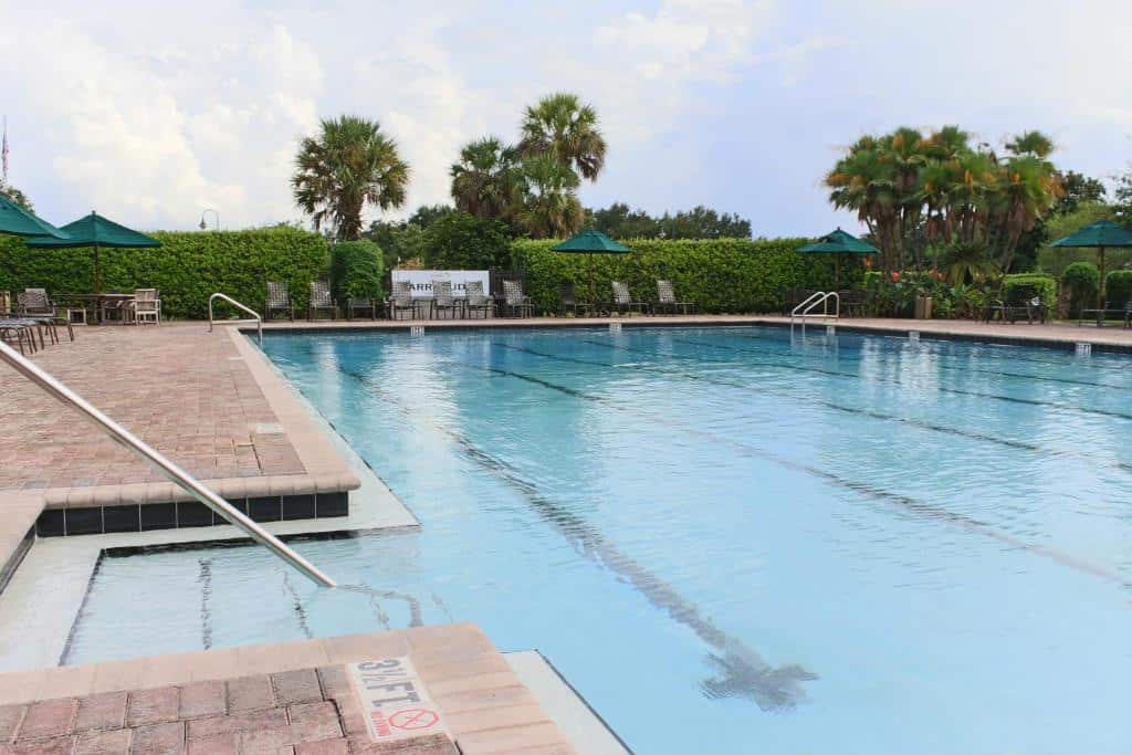 Bay Hill Club & Lodge - swimming pool