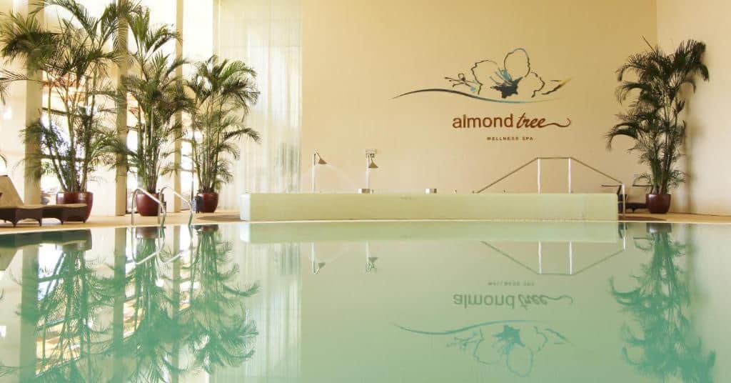 Crowne Plaza Vilamoura - swimming pool