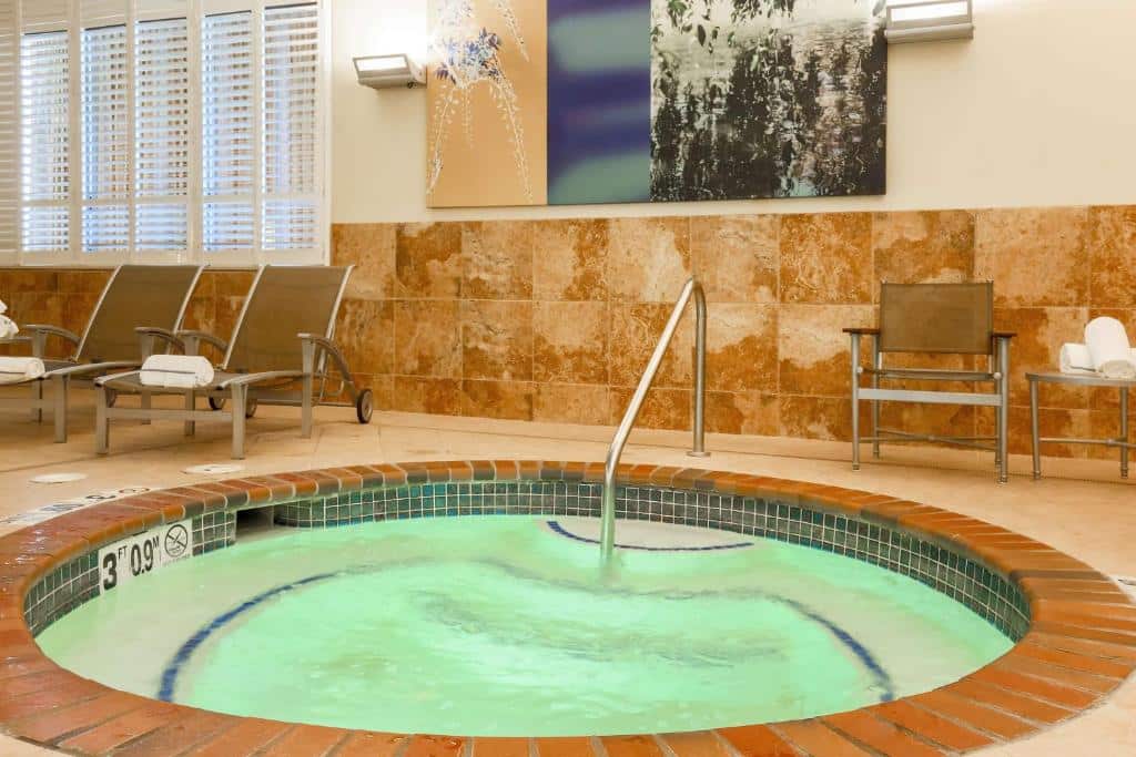 Hilton Promenade at Branson Landing - spa
