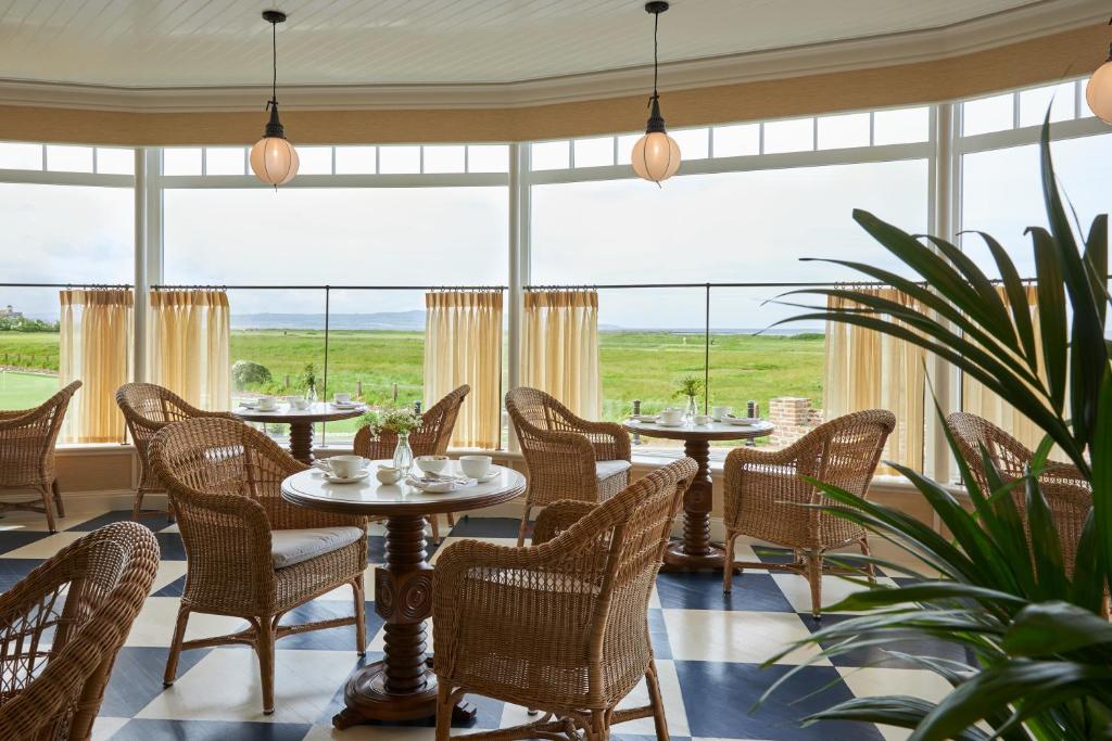 Marine Troon - restaurant