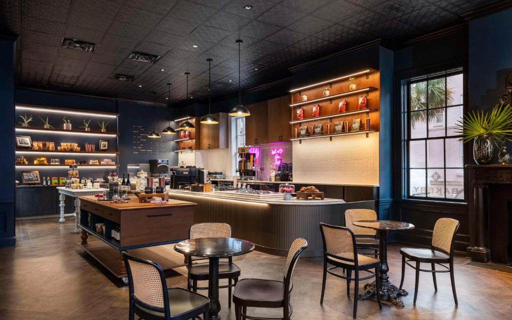 Mills House Wyndham Grand Hotel - bar