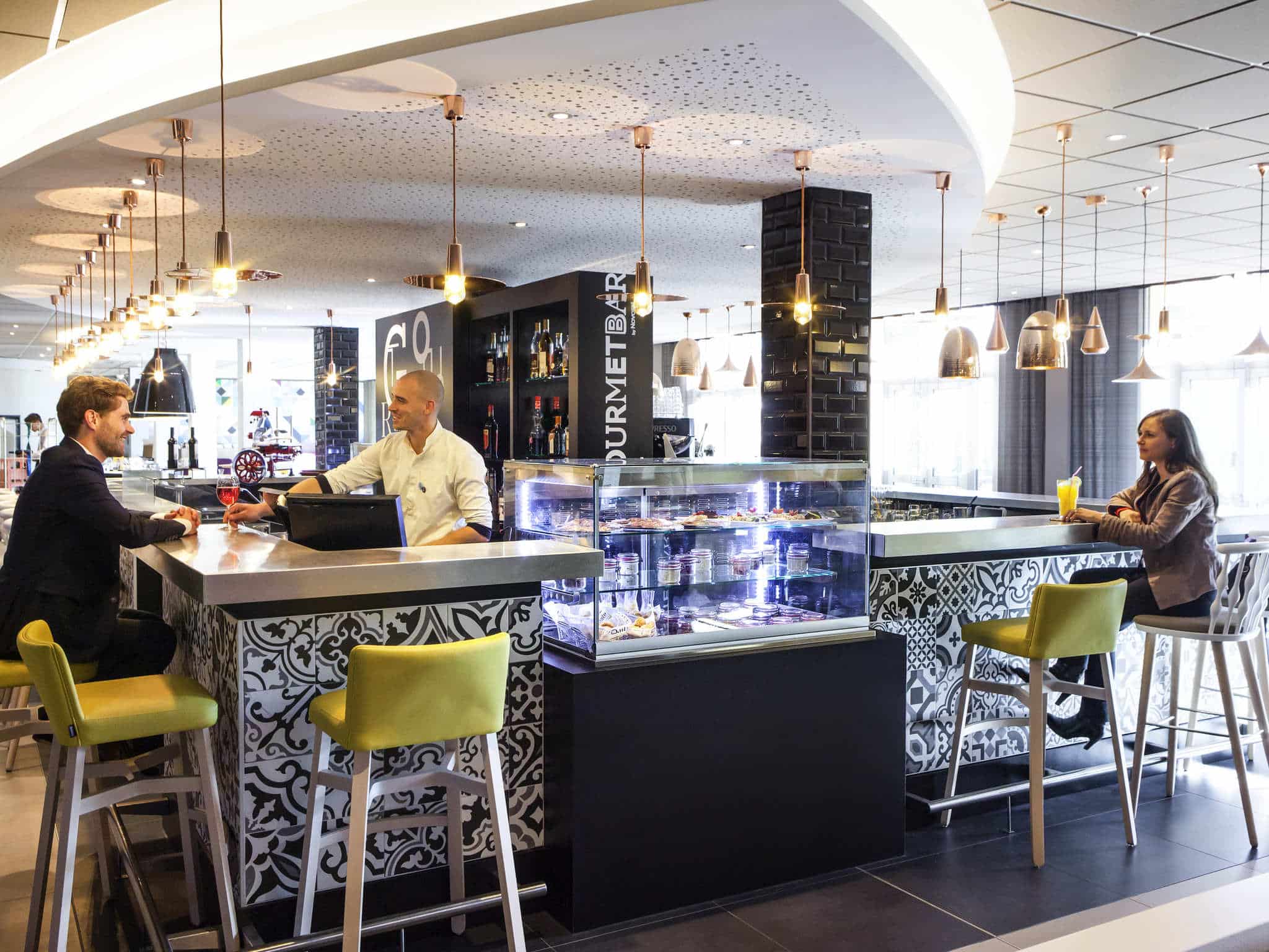 Novotel Saint Quentin Golf National - Bar