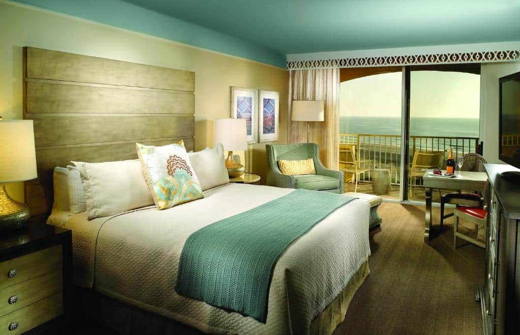 Omni Amelia Island Resort - bedroom