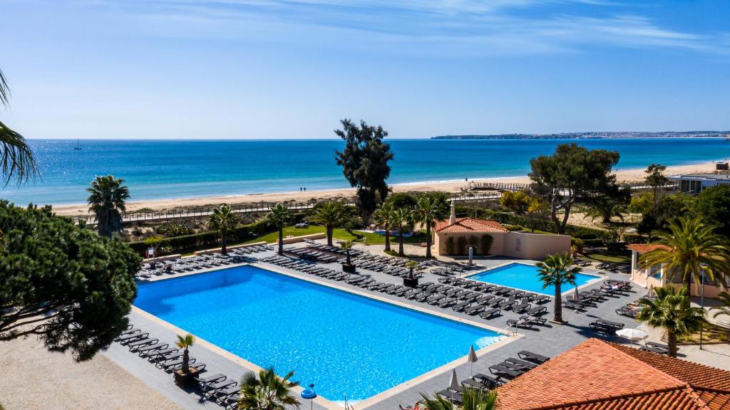 Pestana Dom Joao II hotel - outdoor swimming pool