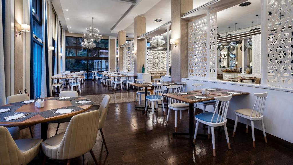 Pestana Dom Joao II hotel - indoor restaurant