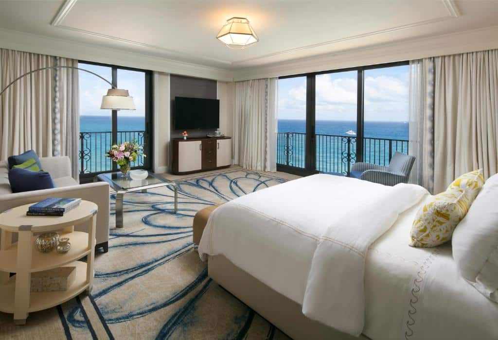 The Breakers Palm Beach - bedroom