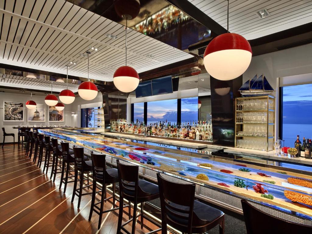 The Breakers Palm Beach - bar